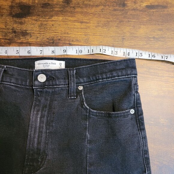 Abercrombie & Fitch Jeans Sz 8 Skinny Hi Rise Raw Hem Slit Ankle Black Stretch - Picture 5 of 9